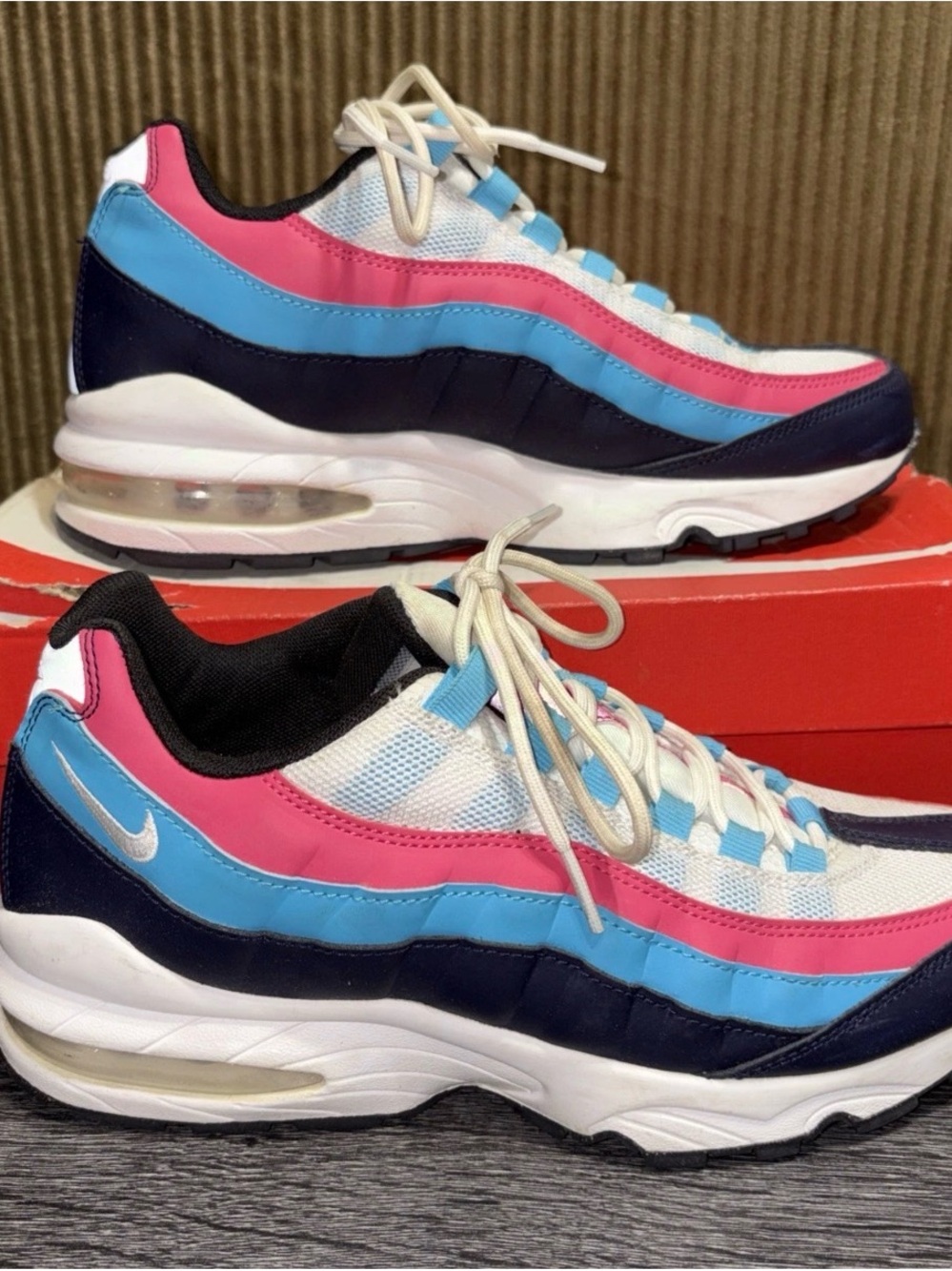 Nike Air Max 95 GS Youth Sneakers Pink Blue Sneakers Size 6.5Y